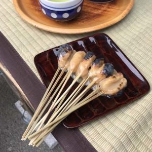 １千年続く日本最古の飲食店　“一文字屋和輔のあぶり餅”