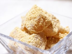 ほんまもんの本わらび餅は練りたてアツアツが１番美味い！！　“茶菓　えん寿”