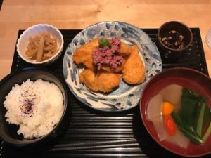 満月の花でランチ