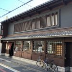 イノダコーヒー 三条 ＠京都「京都の円形カウンターでモーニングコーヒー」