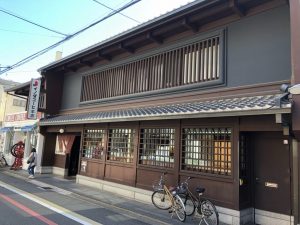 イノダコーヒー三条本店 ミートローフセット 雰囲気と料理味わうべし