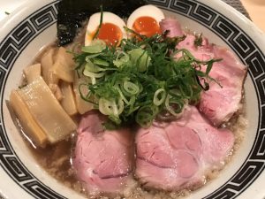 これぞ”新京都ラーメン”【セアブラノ神 壬生本店】