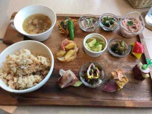 おしゃれなカフェ