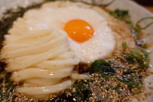 京都 円町で頂くコシ、ノドゴシ最強うどん【さんたく】