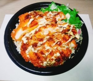 京都グルメレポート146「フレスコ丸太町店」どデカチキンカツＤＯＮ