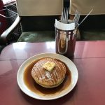 ホットケーキがシロップの海に浸かっている。。。　“静香のホットケーキ”