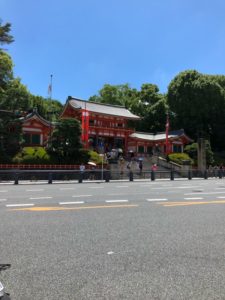 真夏の東山散策は気合いだ！気合いだ！気合いだ！オィーッス(੭ु´･ω･`)੭ु⁾⁾からのイノダコーヒ 清水支店　死ぬ～笑