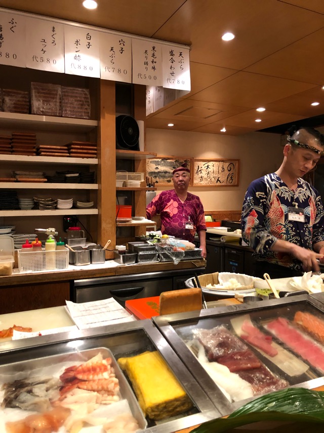 すし鉄 先斗町 年始もやはり超人気店　いったい一日どれだけ寿司を握るの～