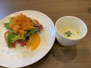 美味しいハンバーグ、鉄板ビストロ マクロ