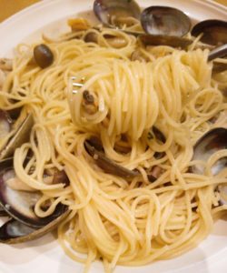 京都グルメレポート330「トラモント」あさりとしめじ