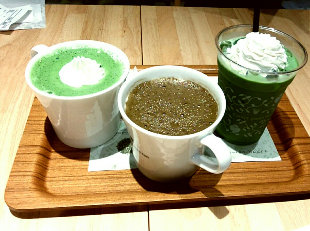四条烏丸　nana's　green teaと舞鶴土産の「舞鶴茶った」