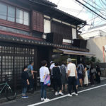 京都発祥の揚げパン　"まるき製パン所のニューバード"