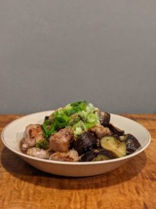 zensockskitchen〜茄子と豚肉の酢胡麻ソースと多品目サラダ〜