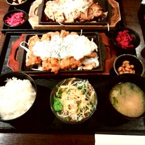 京都駅　もも焼き大山