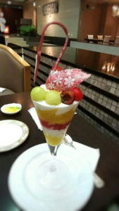 新町中立売　京都ブライトンホテルでスワンパフェ♪