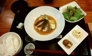 北区紫竹　ほうき星