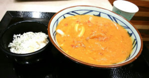 北大路　丸亀製麺のトマたまカレーうどん