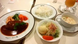 四条東洞院　　イノダコーヒー