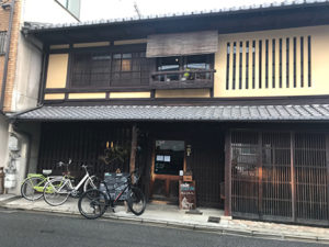 京町家カフェの絶品タルト　《cafe marble 仏光寺店》