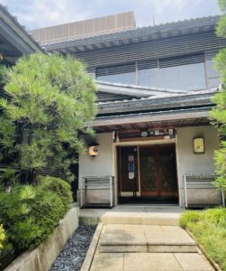 京都グルメレポート635「六盛」手をけ弁当