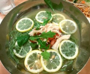 国際会館駅　ガスト