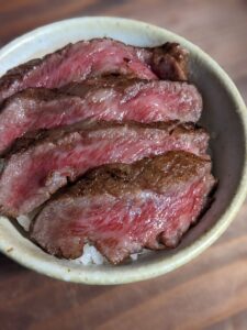 zensockskitchen〜リブ芯のステーキ丼ととうもろこしかき揚げ〜