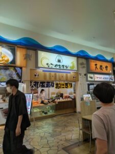 名古屋港水族館 フードコート　★★★☆☆【愛知】