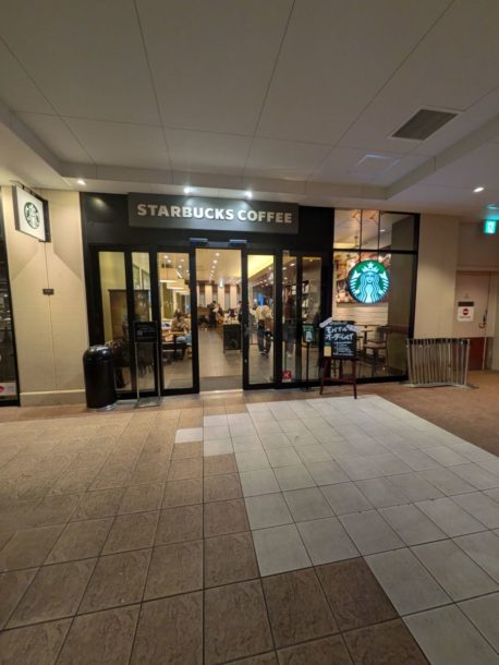 スターバックスコーヒー 三井アウトレットパーク滋賀竜王店★★☆☆☆【滋賀】