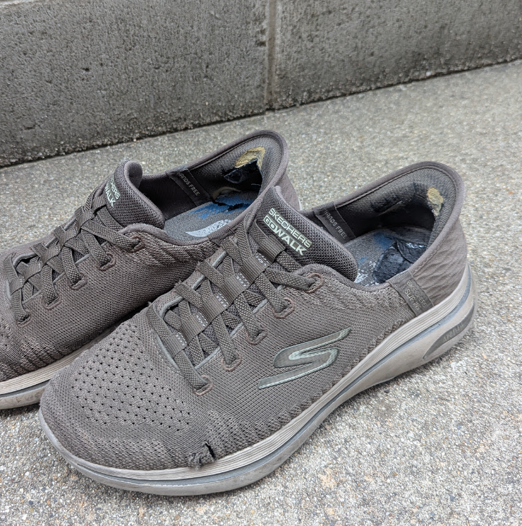 スケッチャーズ　スリップイン VS　プーマ　イーズイン　実際どっちも履いて比較したけど・・・